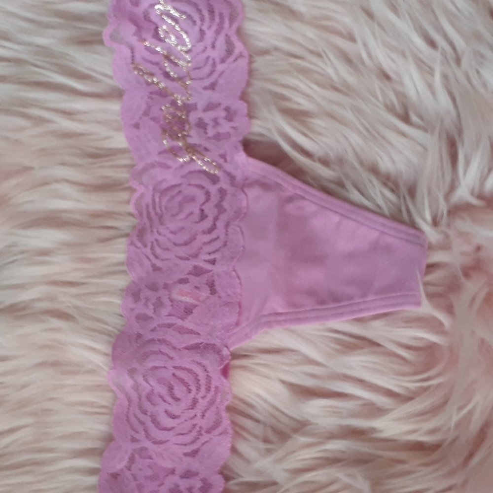 New Listing!! Brand New PINK VICTORIA'S SECRET Thong- XS